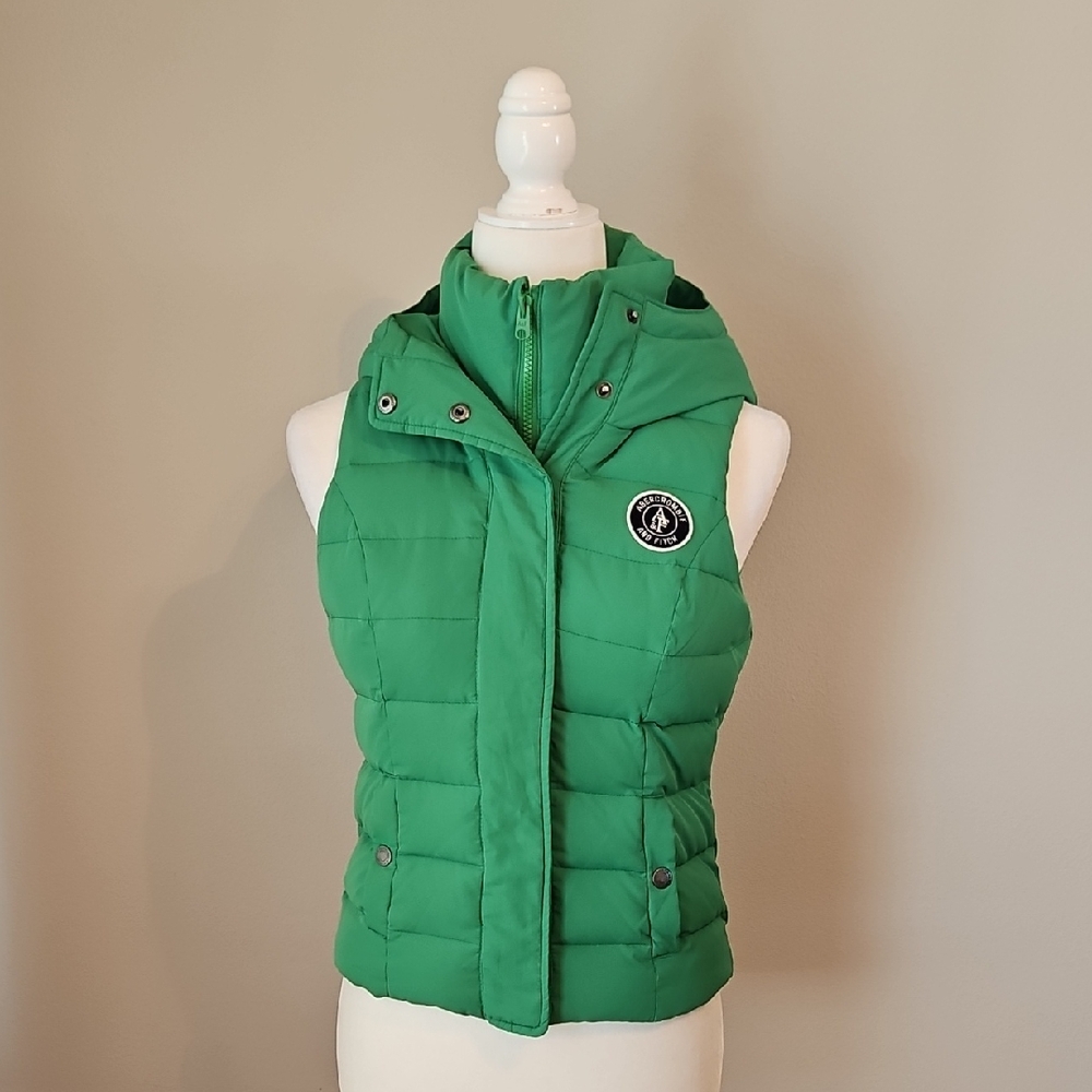 ​Abercrombie & Fitch Kelly Green Hooded Puffer Vest - Small